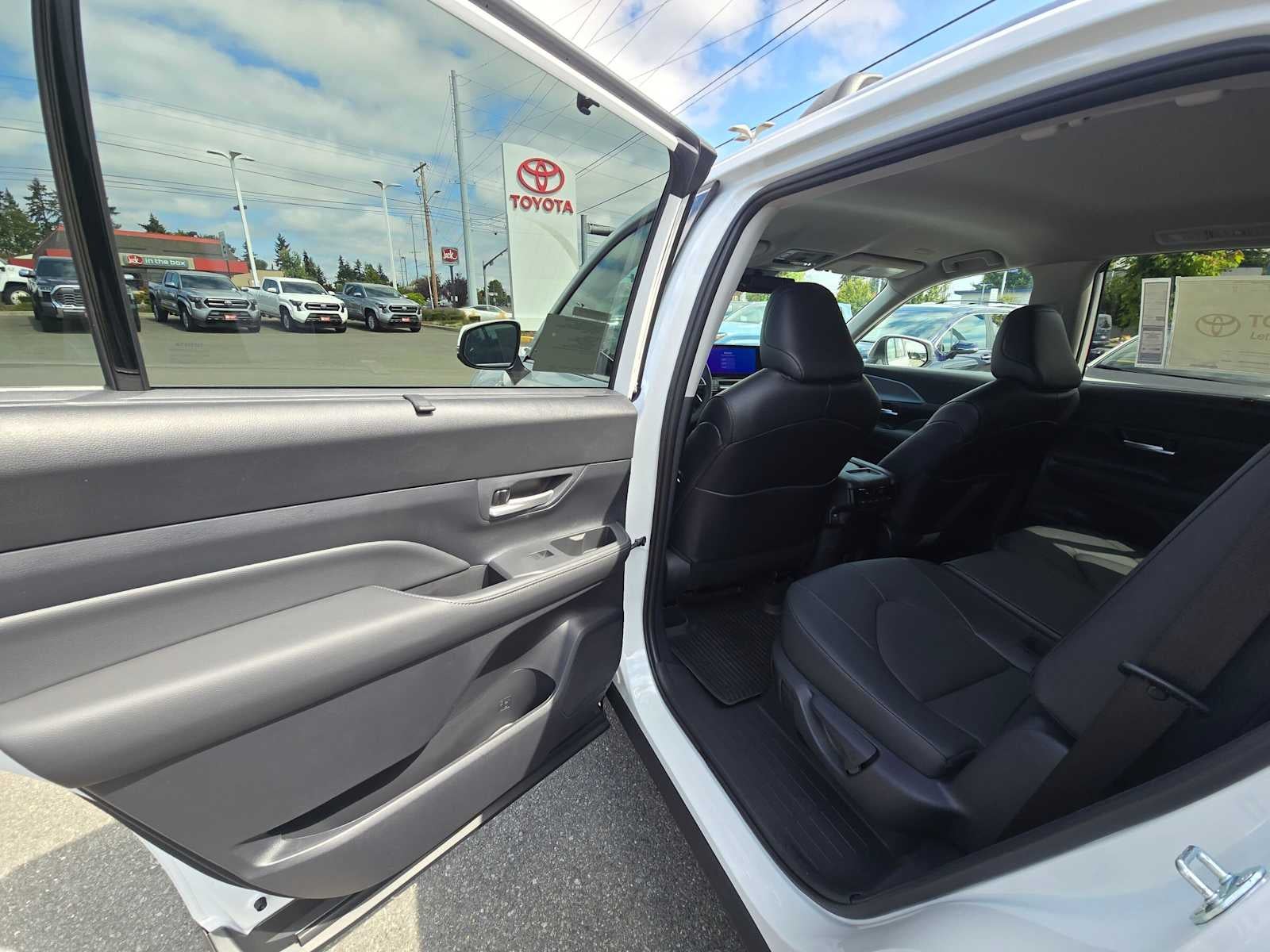 2026 Toyota Grand Highlander Hybrid XLE