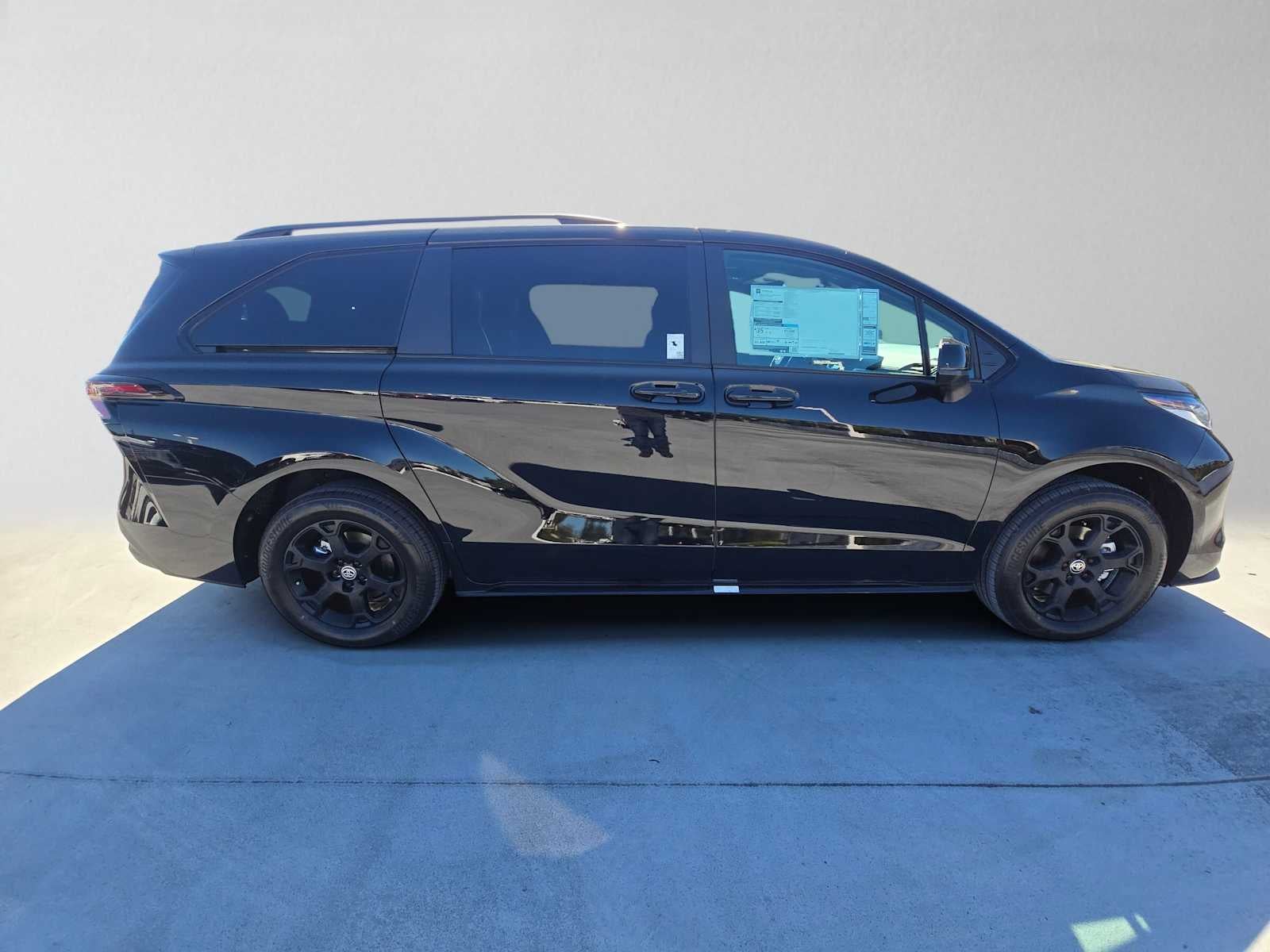 2026 Toyota Sienna Woodland Edition