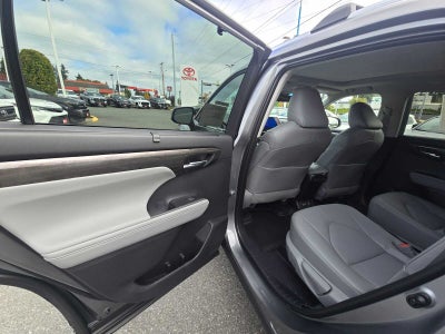 2026 Toyota Highlander Platinum