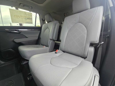2026 Toyota Highlander Platinum