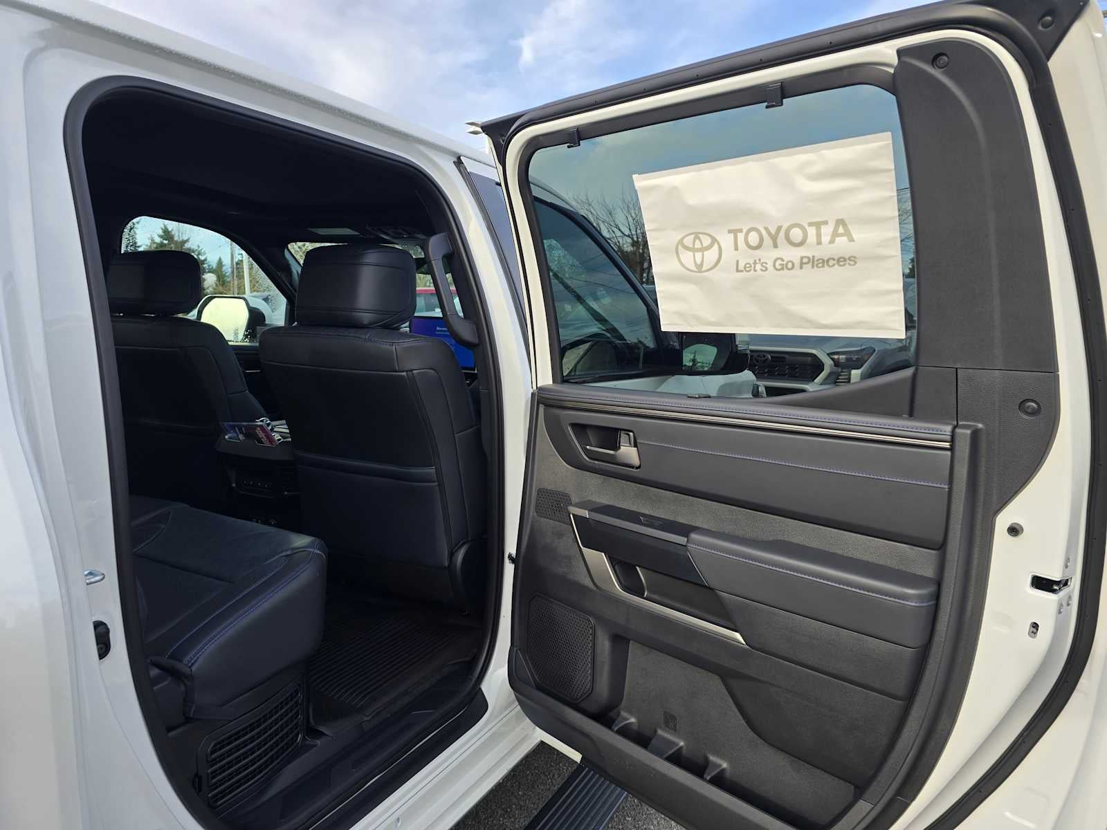 2026 Toyota Tundra i-FORCE MAX Tundra Platinum