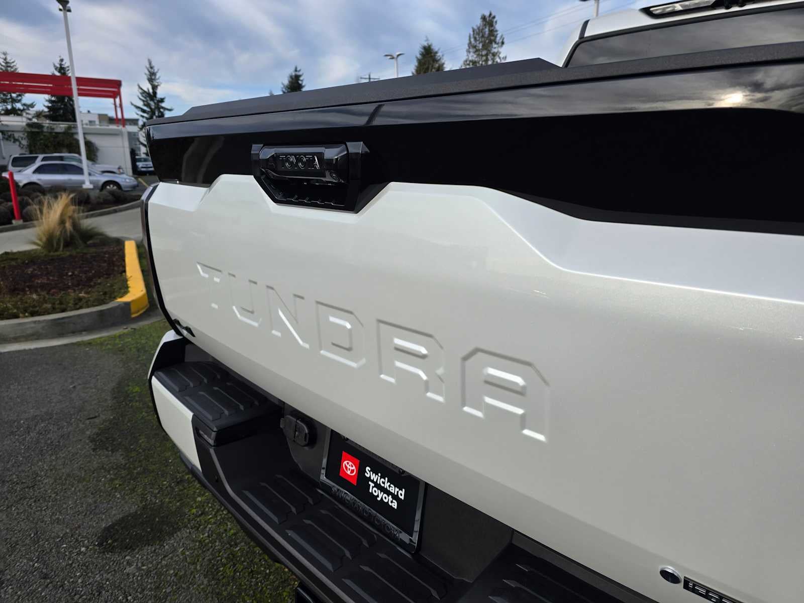 2026 Toyota Tundra i-FORCE MAX Tundra Platinum