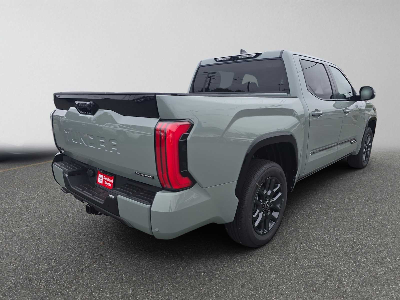 2026 Toyota Tundra i-FORCE MAX Tundra Platinum