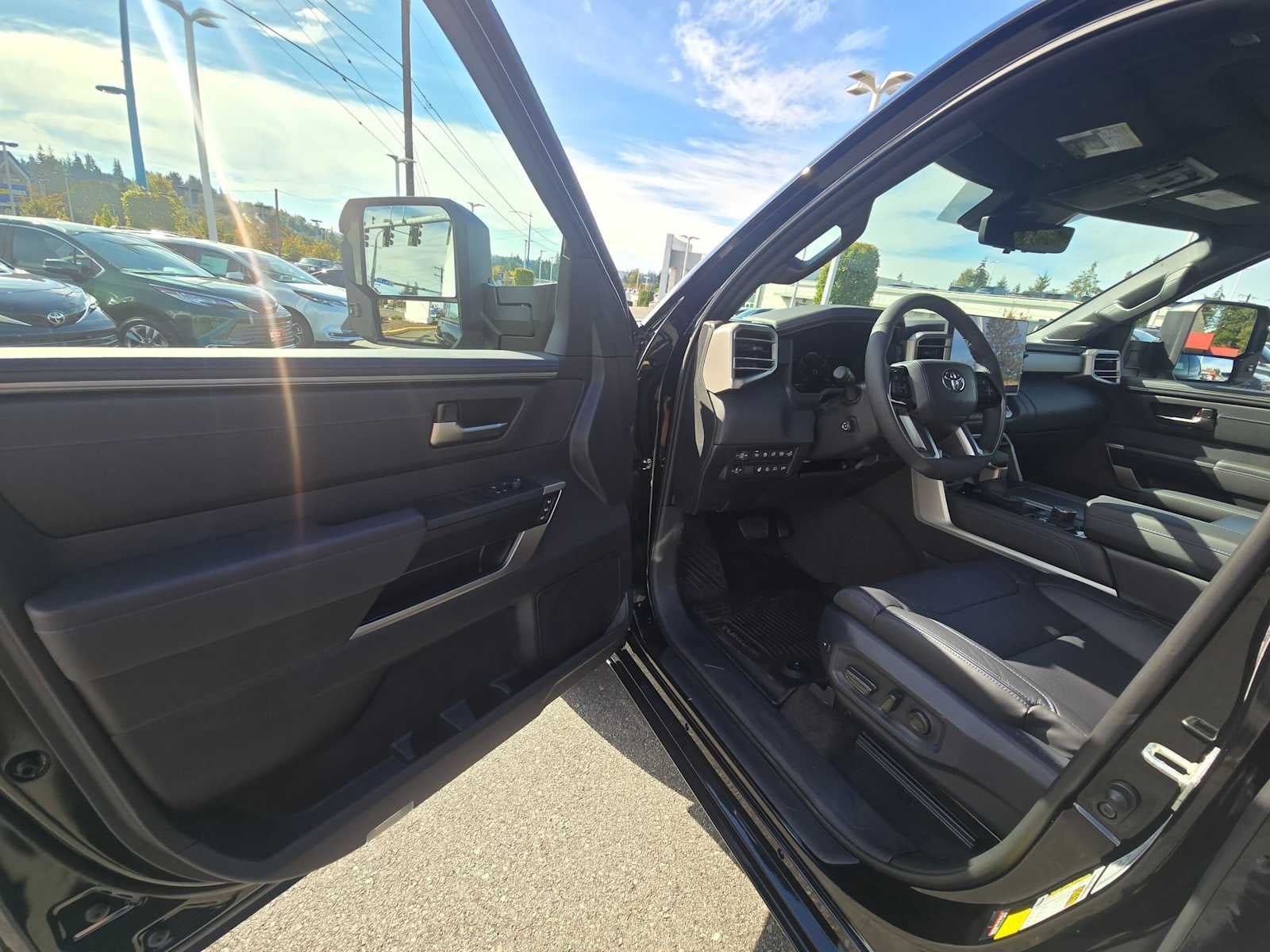 2026 Toyota Tundra i-FORCE MAX Tundra Platinum
