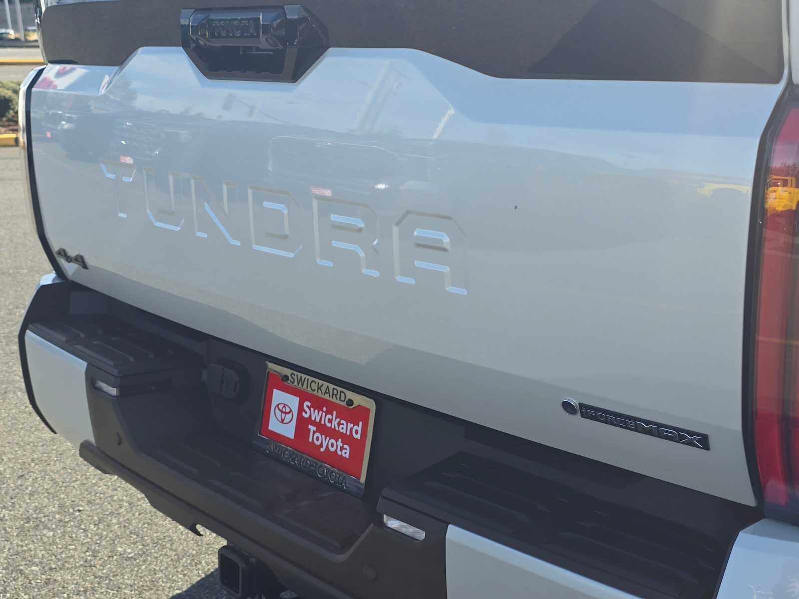 2026 Toyota Tundra i-FORCE MAX Tundra Platinum