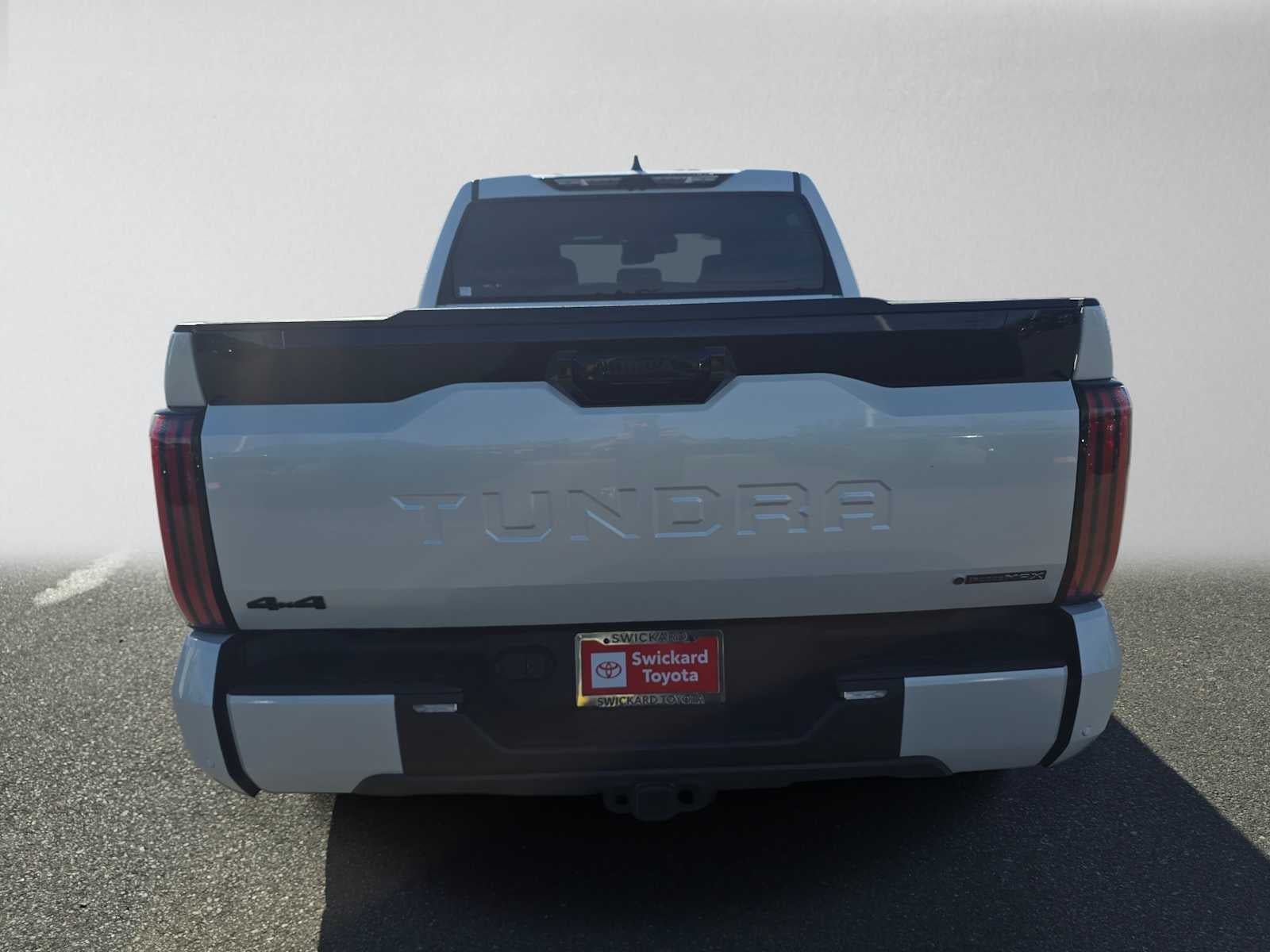 2026 Toyota Tundra i-FORCE MAX Tundra Platinum