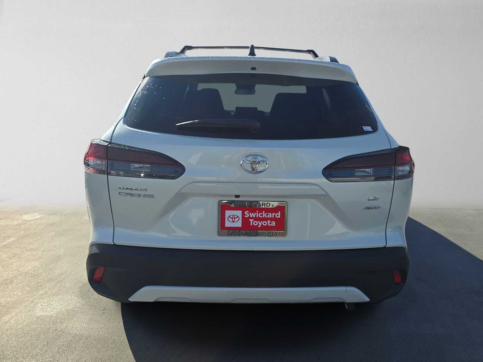 2026 Toyota Corolla Cross LE