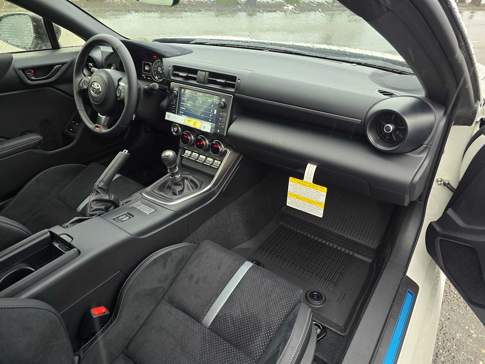 2026 Toyota GR86 Premium MT