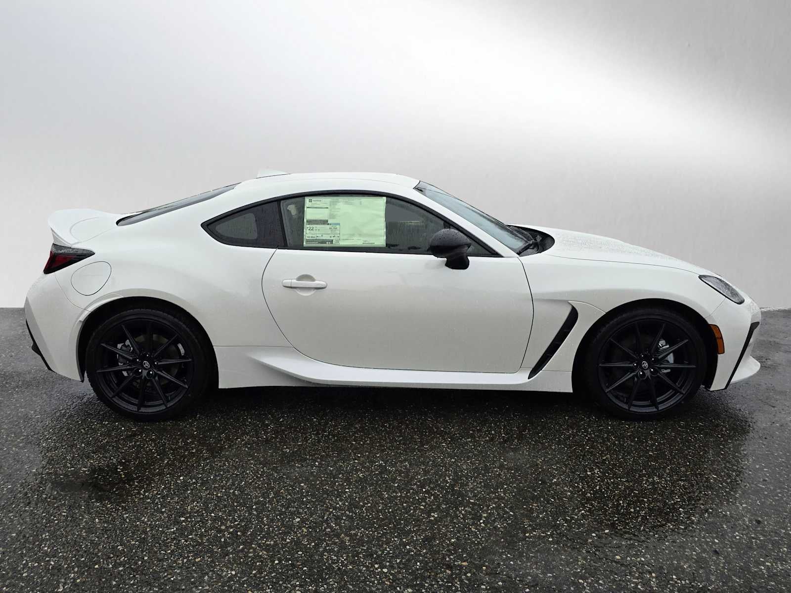 2026 Toyota GR86 Premium MT