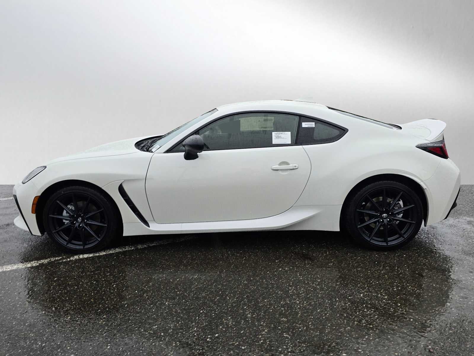 2026 Toyota GR86 Premium MT