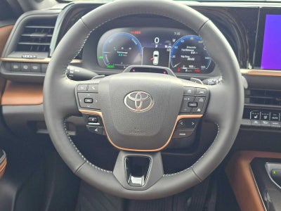 2026 Toyota Toyota Crown Signia Limited