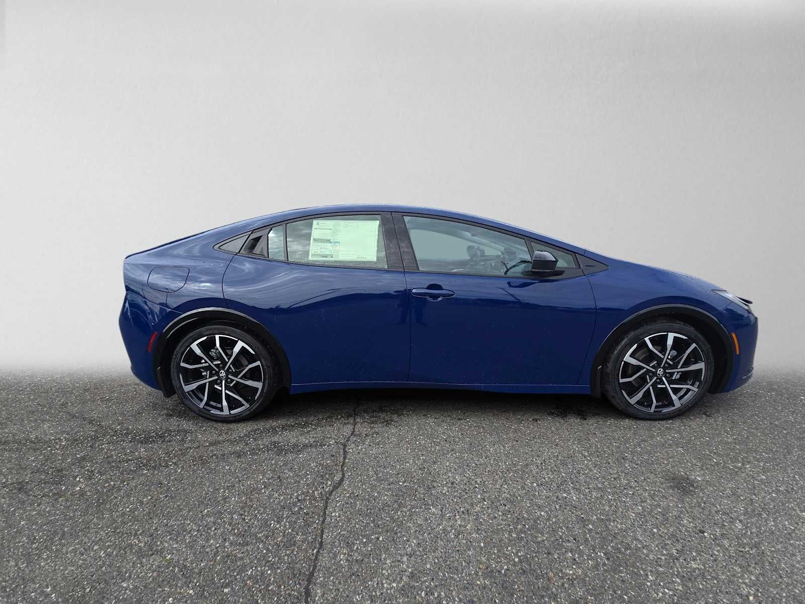 2027 Toyota Prius Plug-in Hybrid XSE Premium