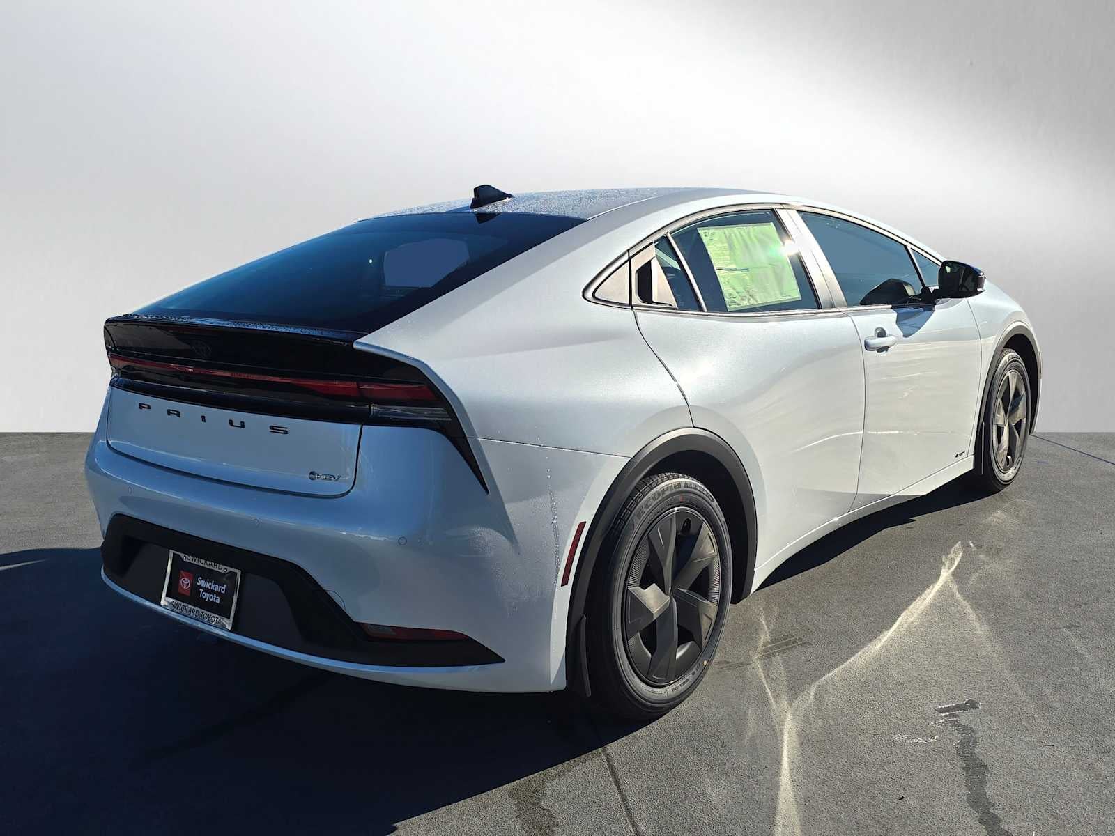 2026 Toyota Prius LE AWD