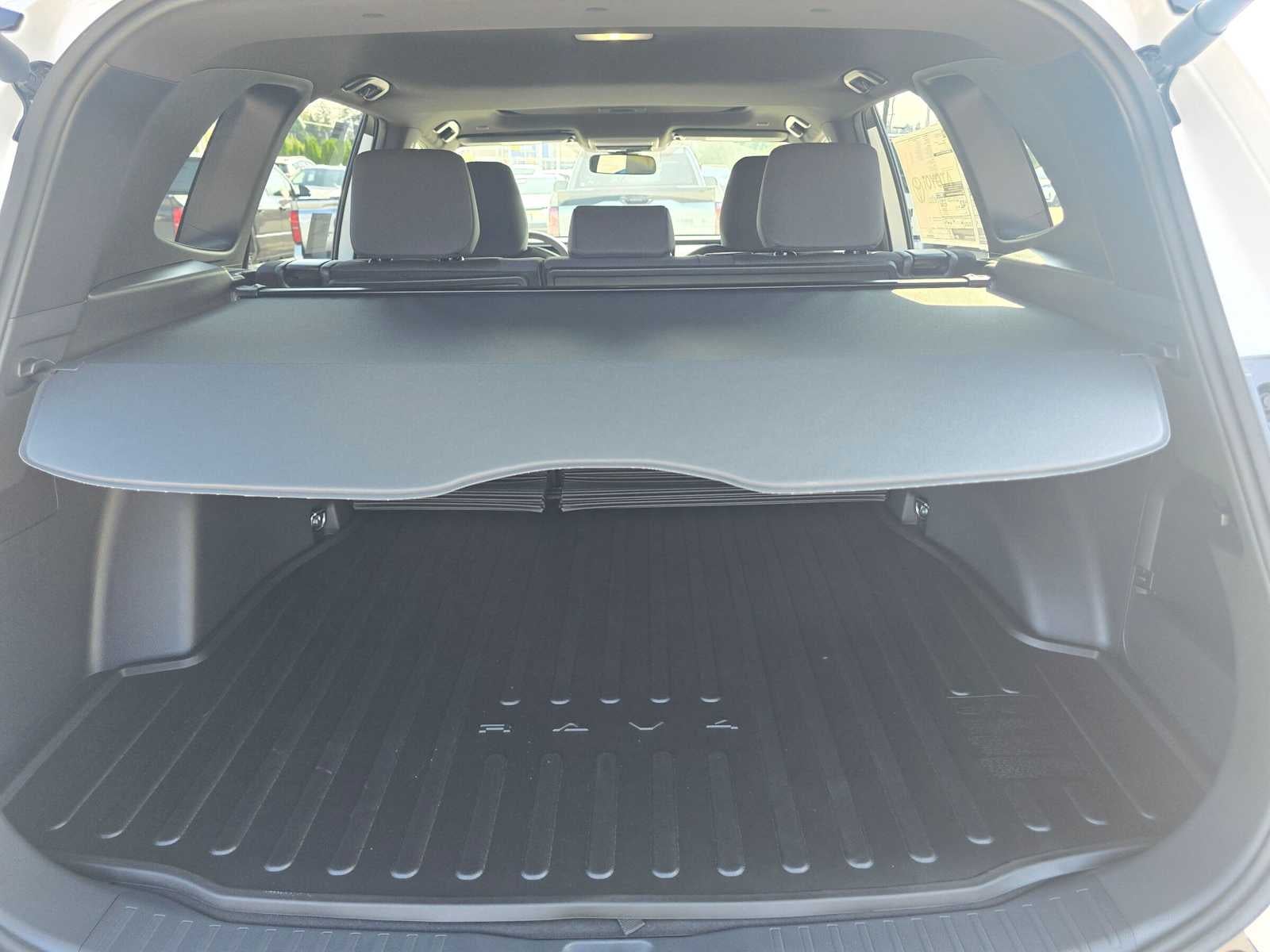 2026 Toyota RAV4 SE