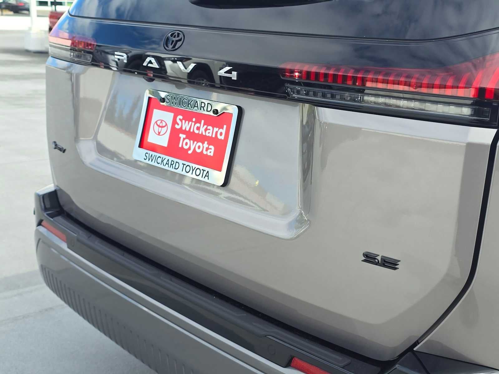 2026 Toyota RAV4 SE