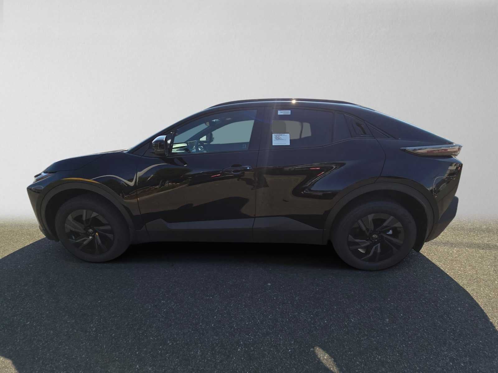 2026 Toyota C-HR SE