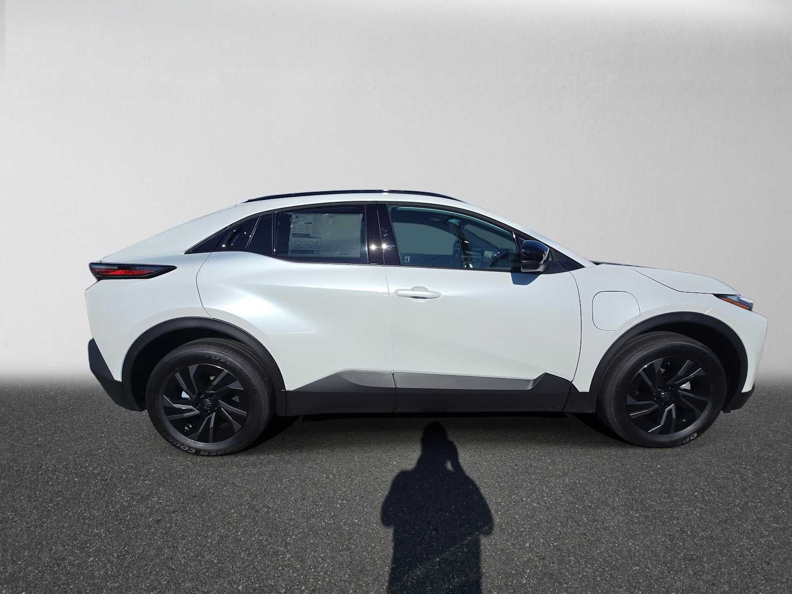 2026 Toyota C-HR SE