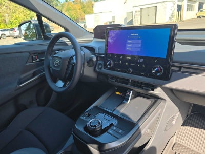 2027 Toyota C-HR SE
