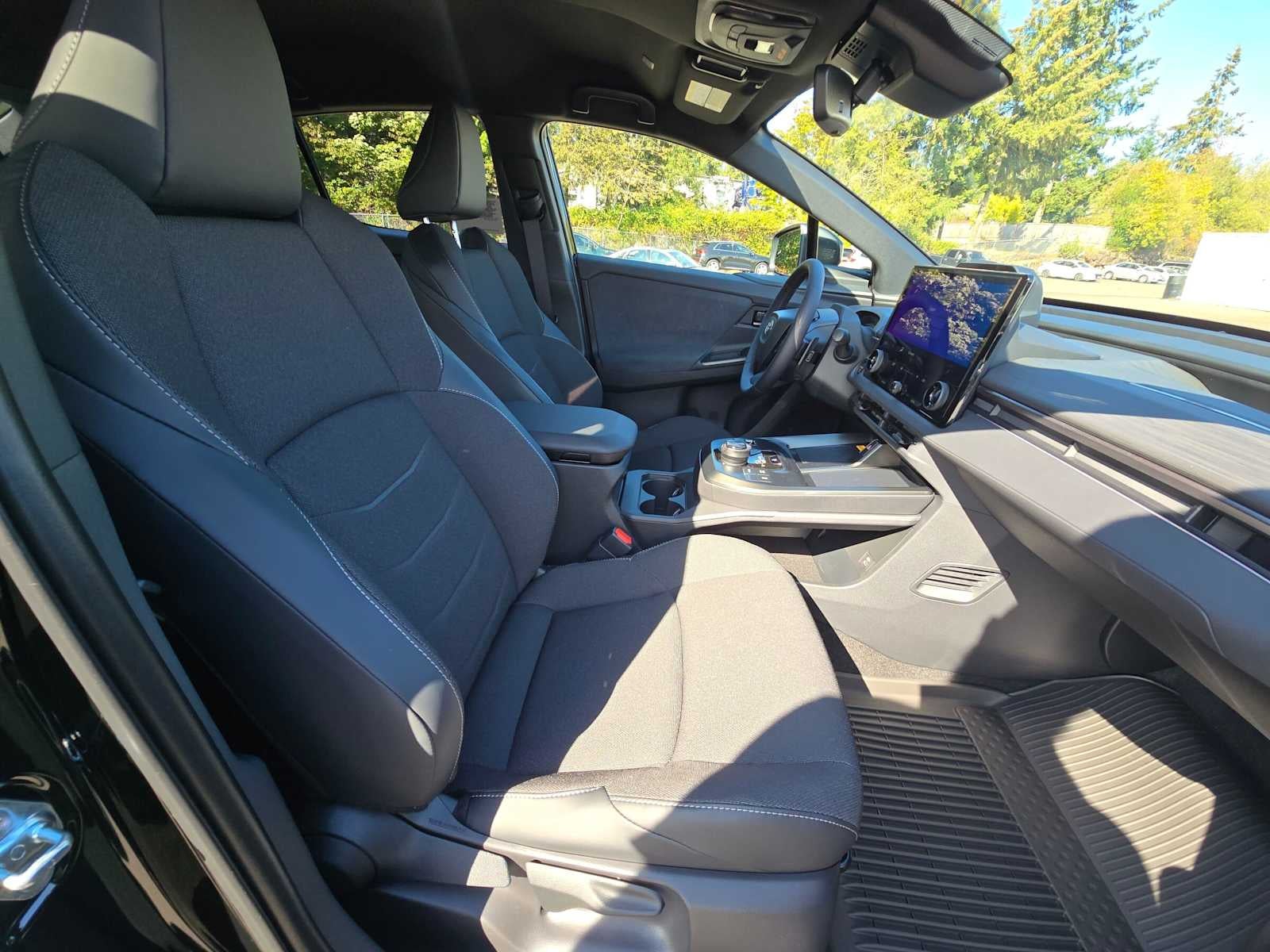 2027 Toyota C-HR SE