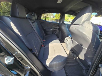 2027 Toyota C-HR SE