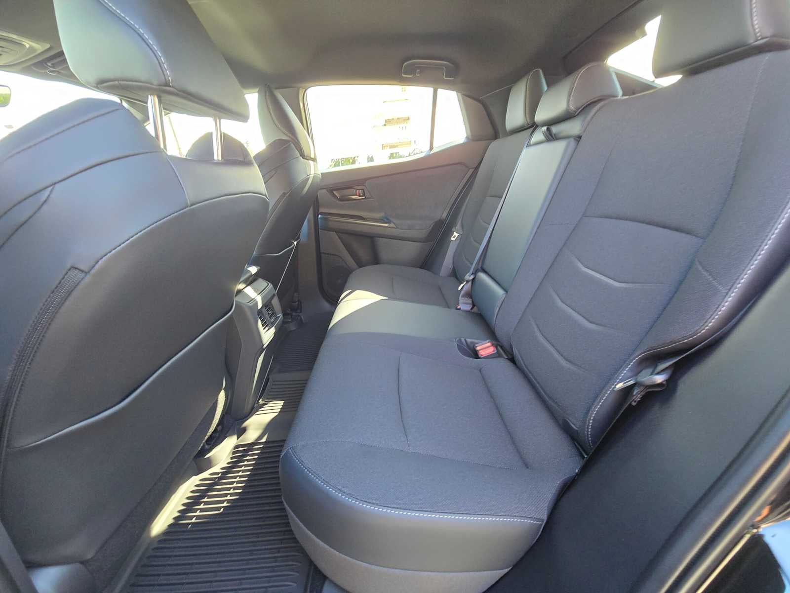 2027 Toyota C-HR SE