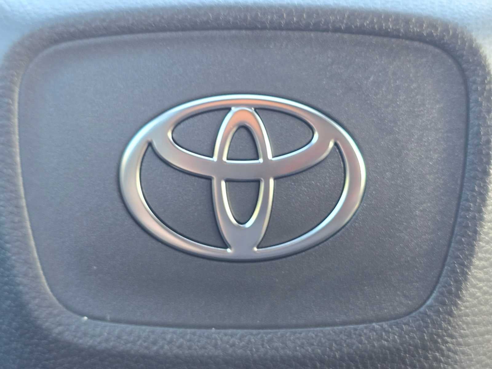 2027 Toyota C-HR SE