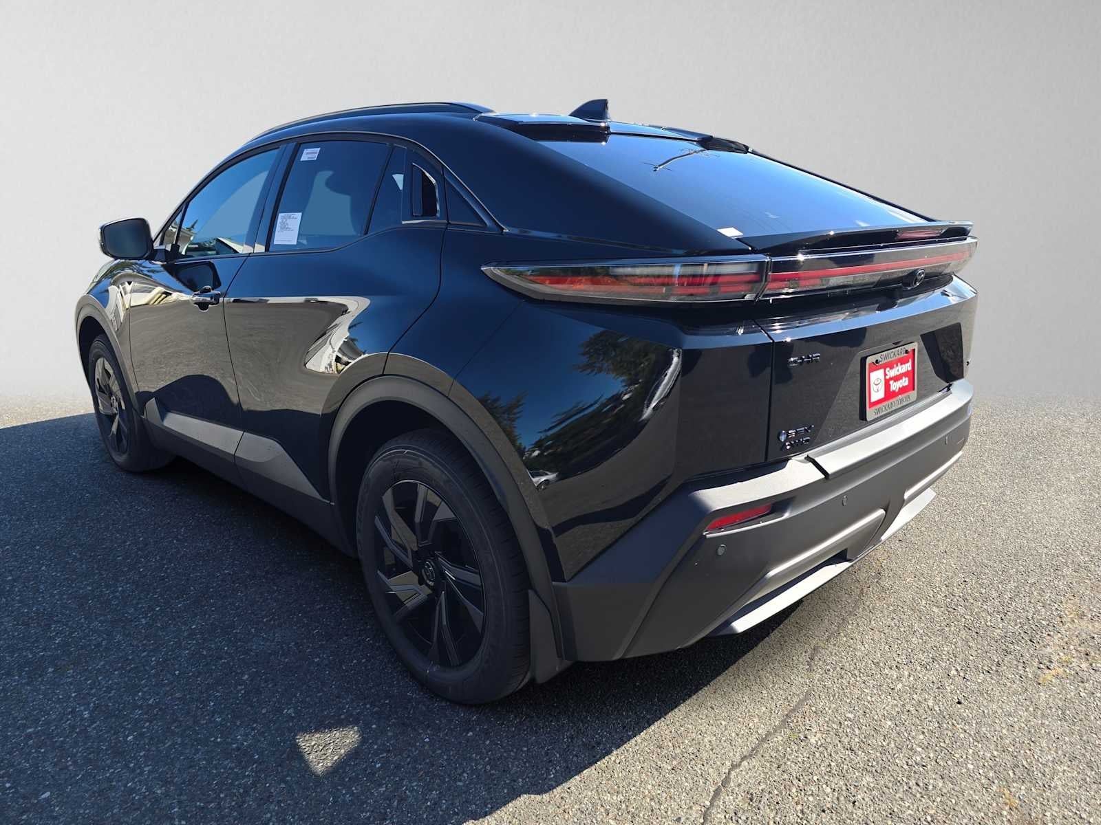 2027 Toyota C-HR SE