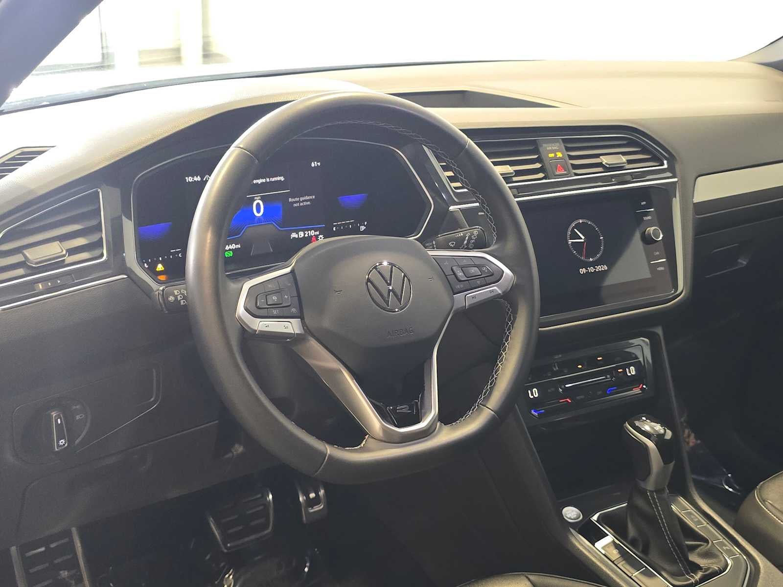 2023 Volkswagen Tiguan SE R-Line Black