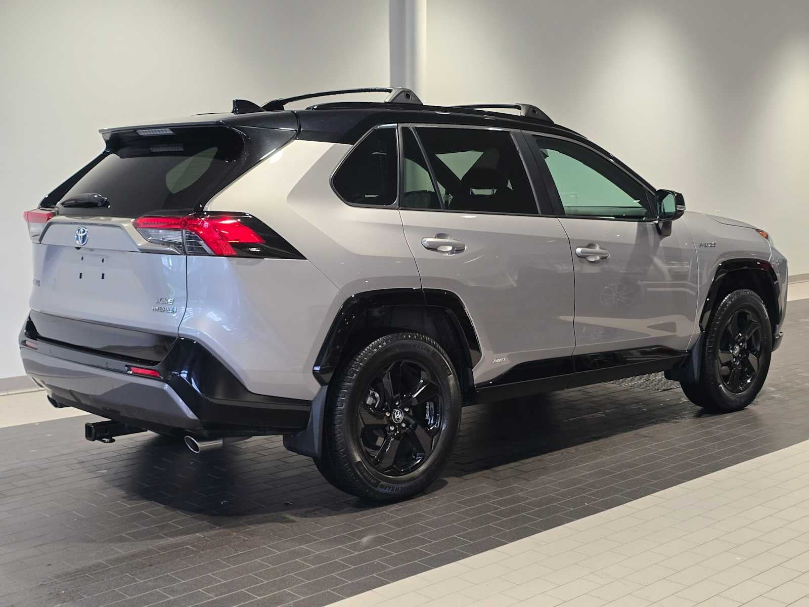 2020 Toyota RAV4 Hybrid XSE