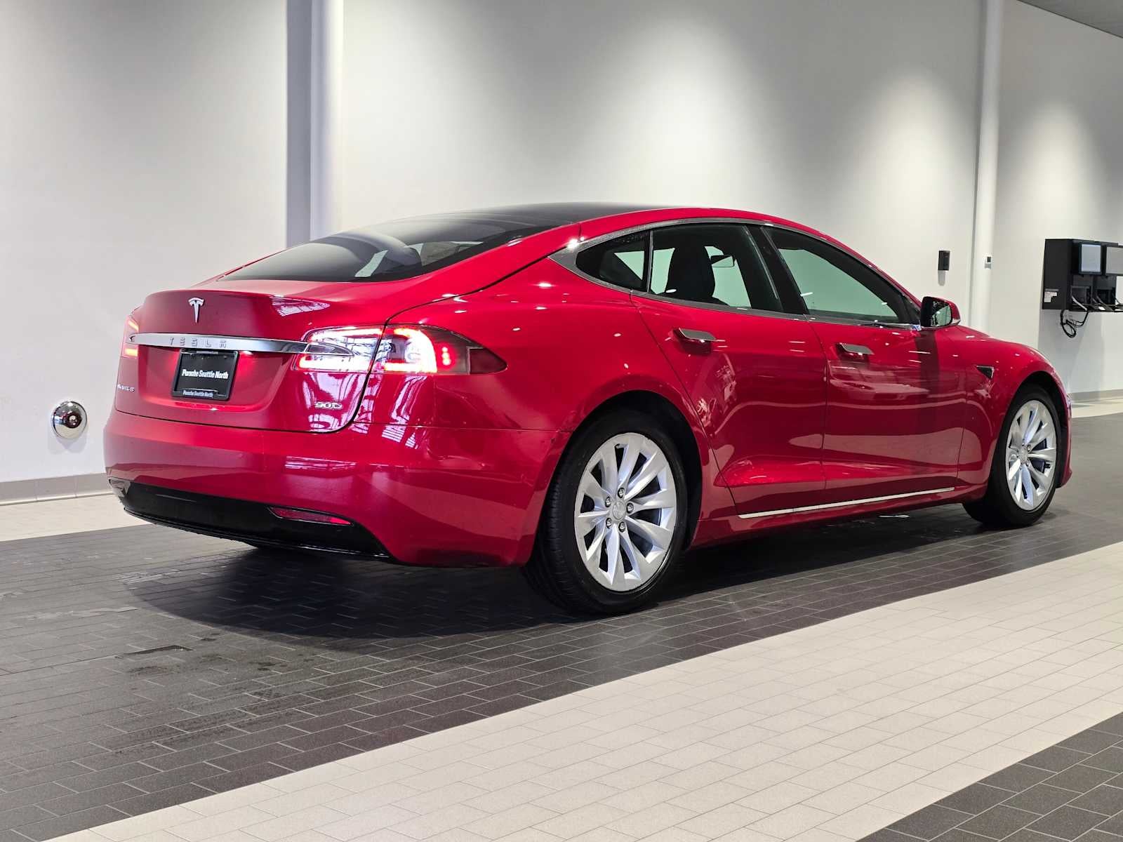 2017 Tesla Model S 90D