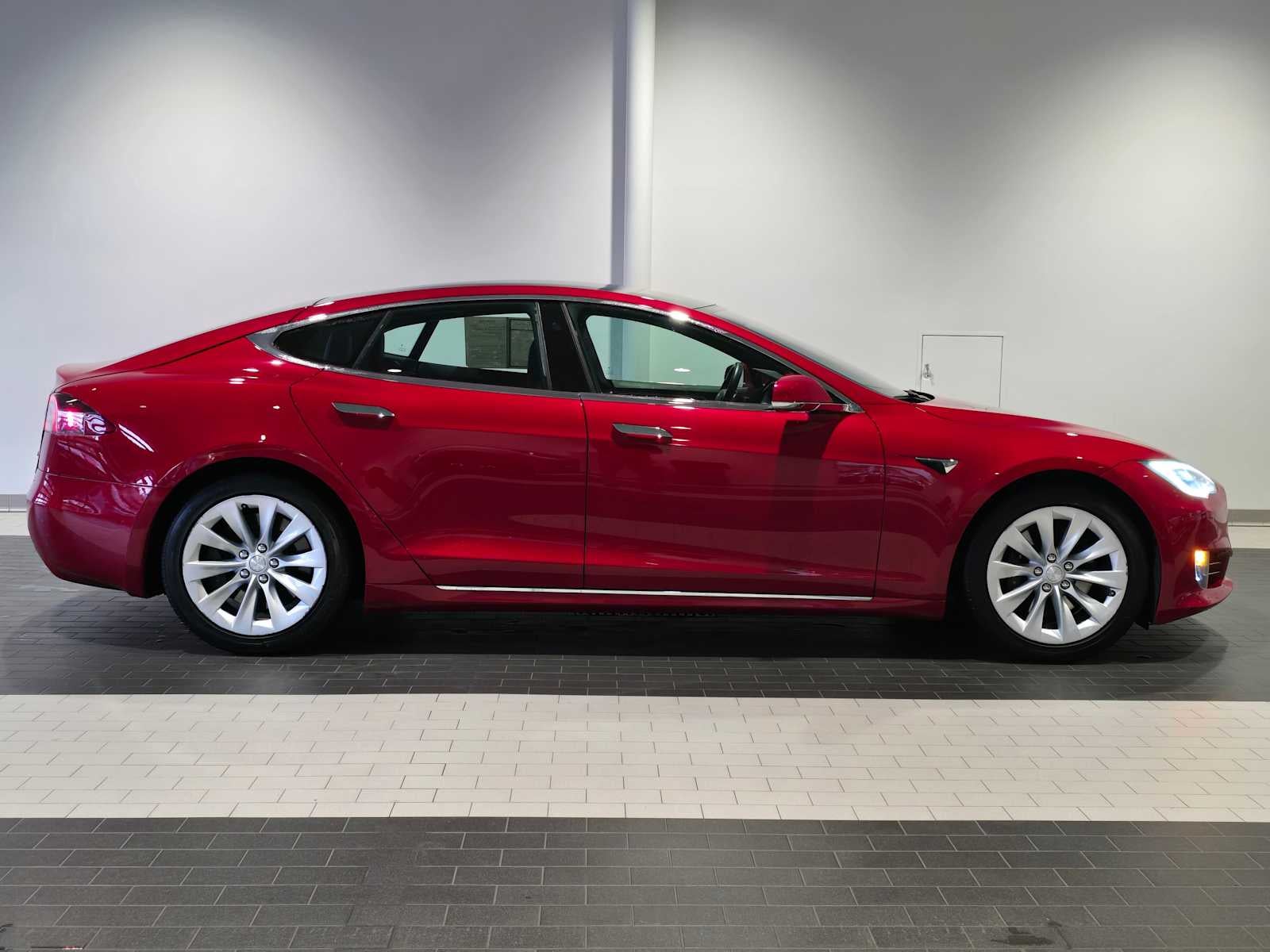 2017 Tesla Model S 90D