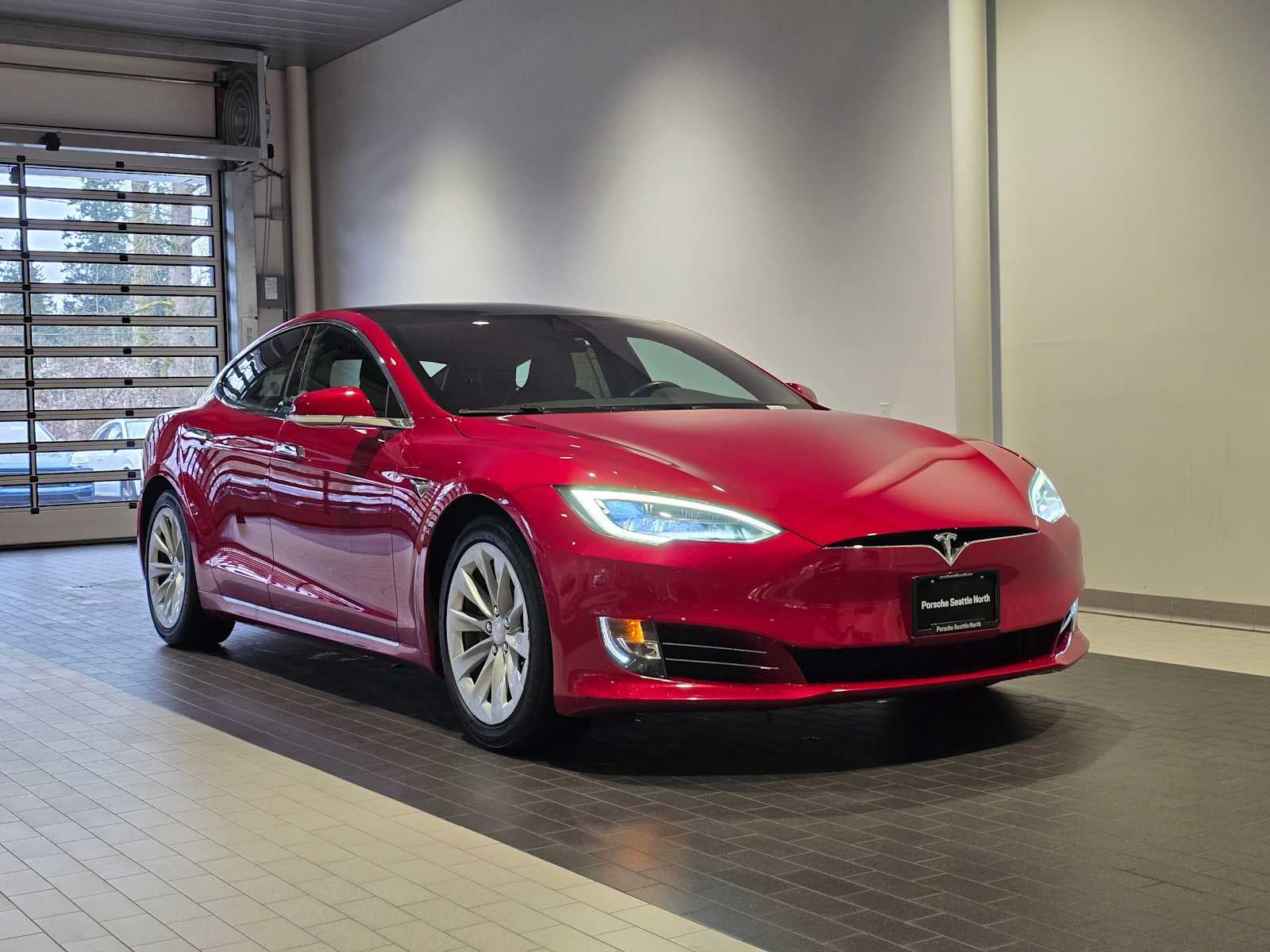2017 Tesla Model S 90D