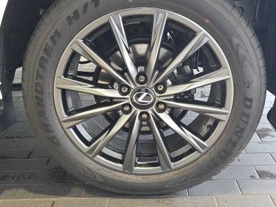 2026 Lexus LX 700h F SPORT Handling