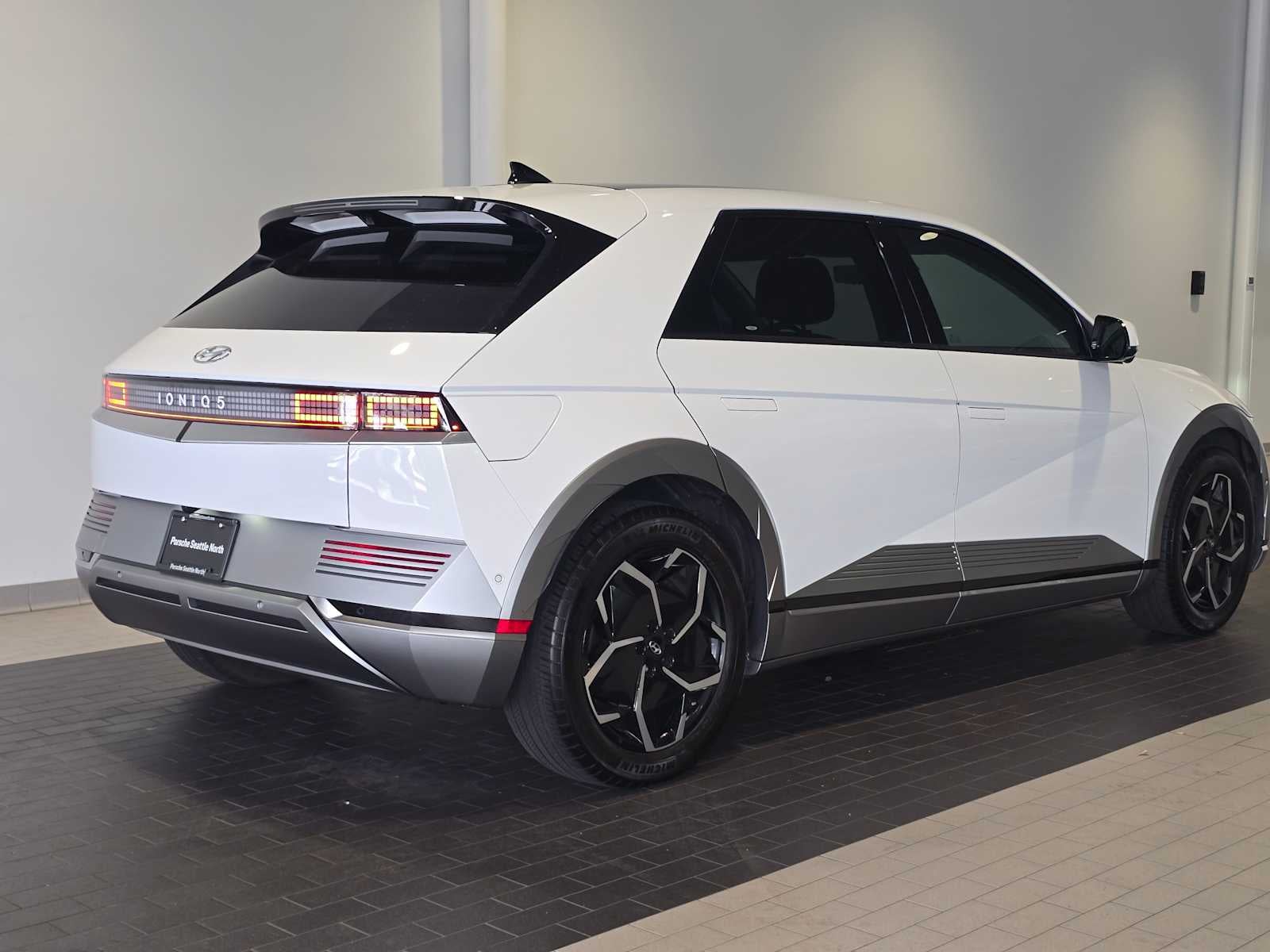 2024 Hyundai IONIQ 5 Limited