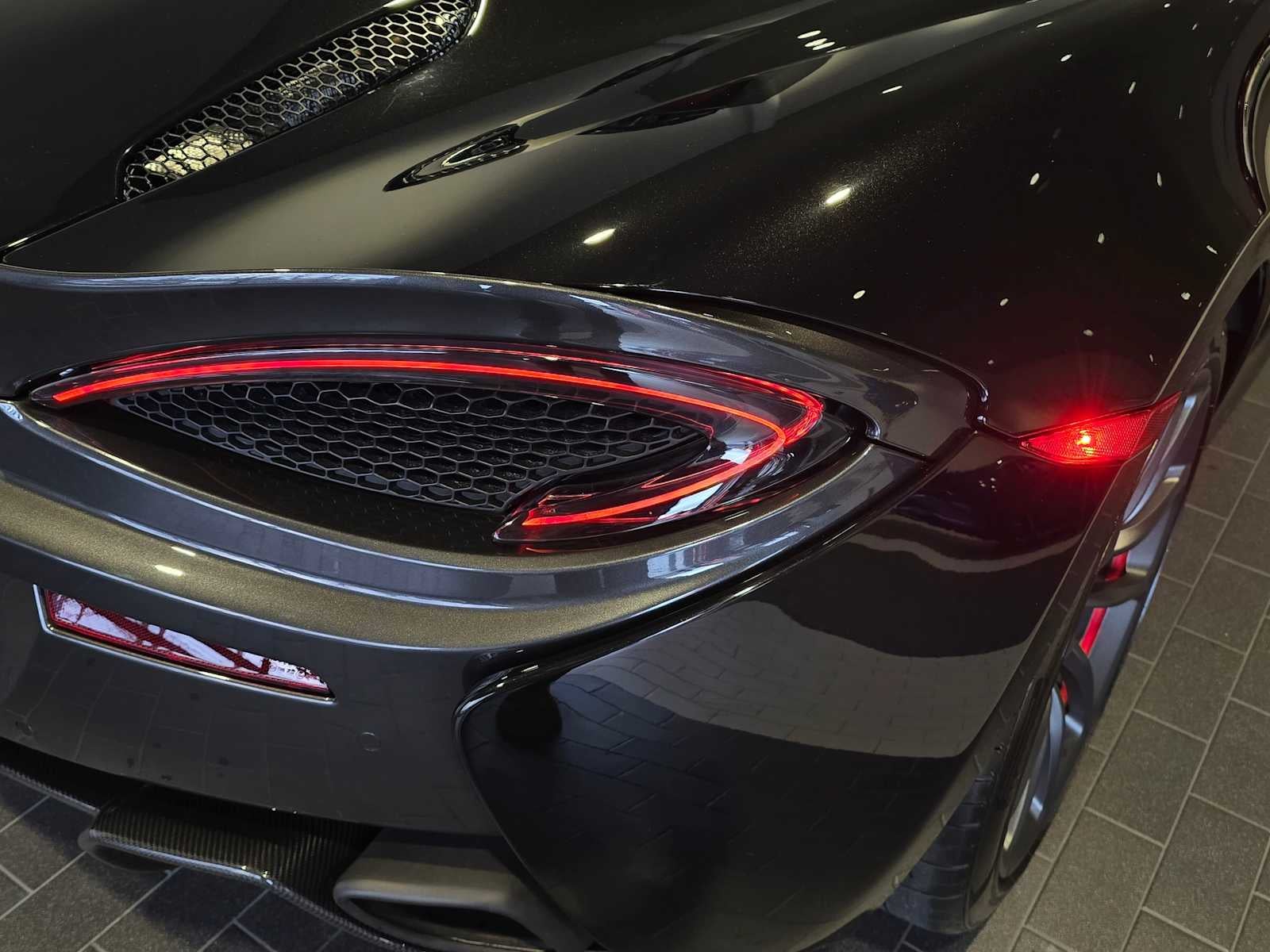 2019 McLaren 570GT Base