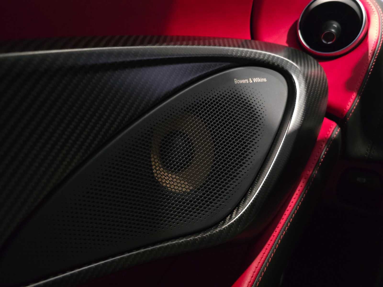 2019 McLaren 570GT Base