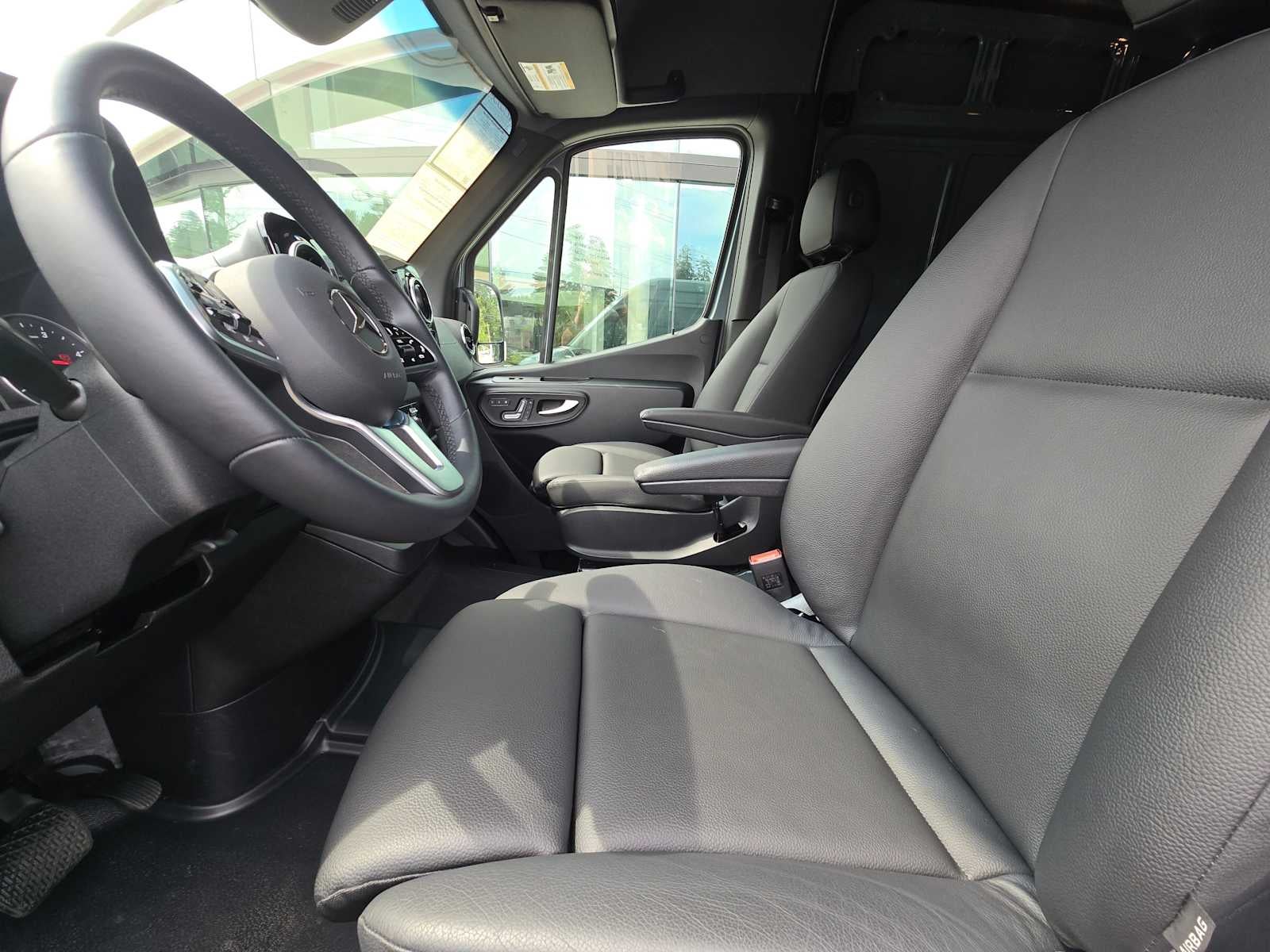 2024 Mercedes-Benz Sprinter Cargo Van Base