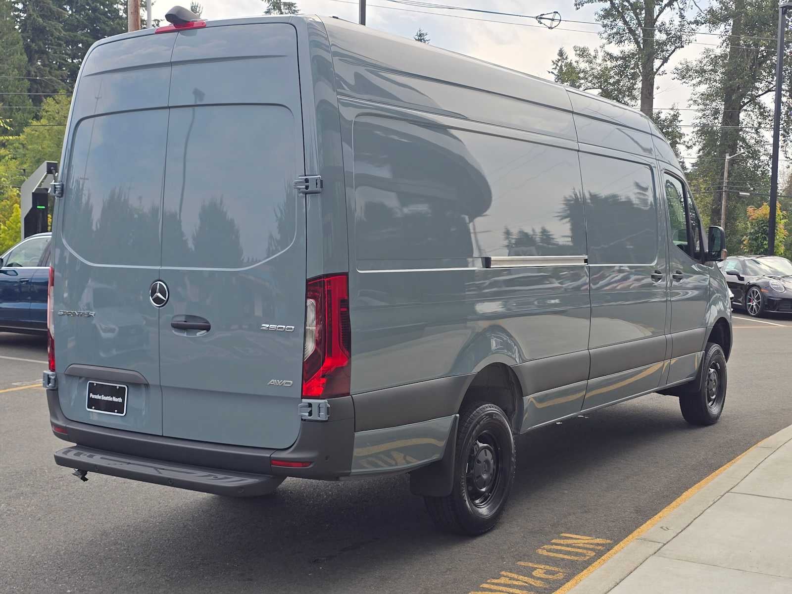2024 Mercedes-Benz Sprinter Cargo Van Base