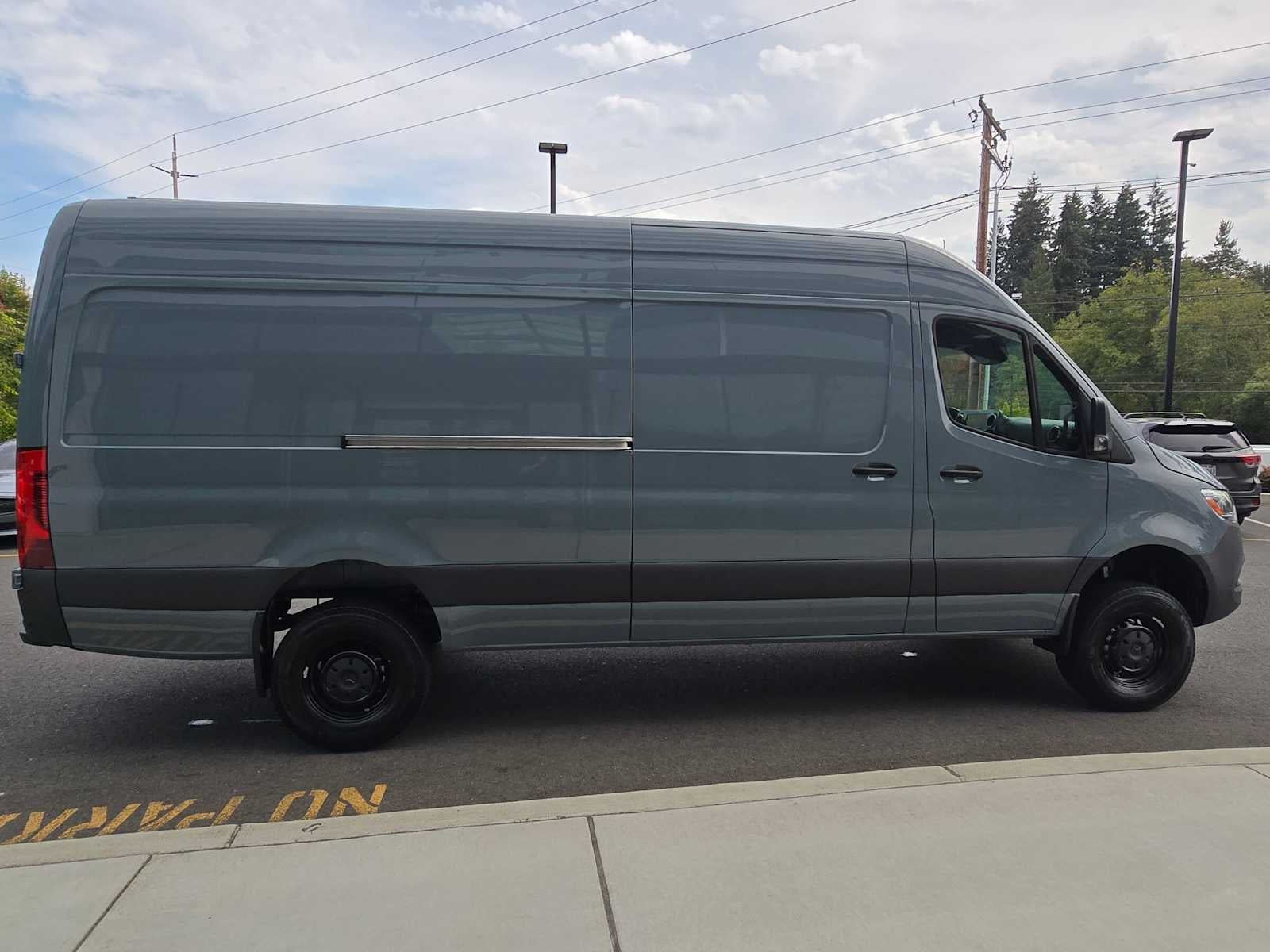 2024 Mercedes-Benz Sprinter Cargo Van Base