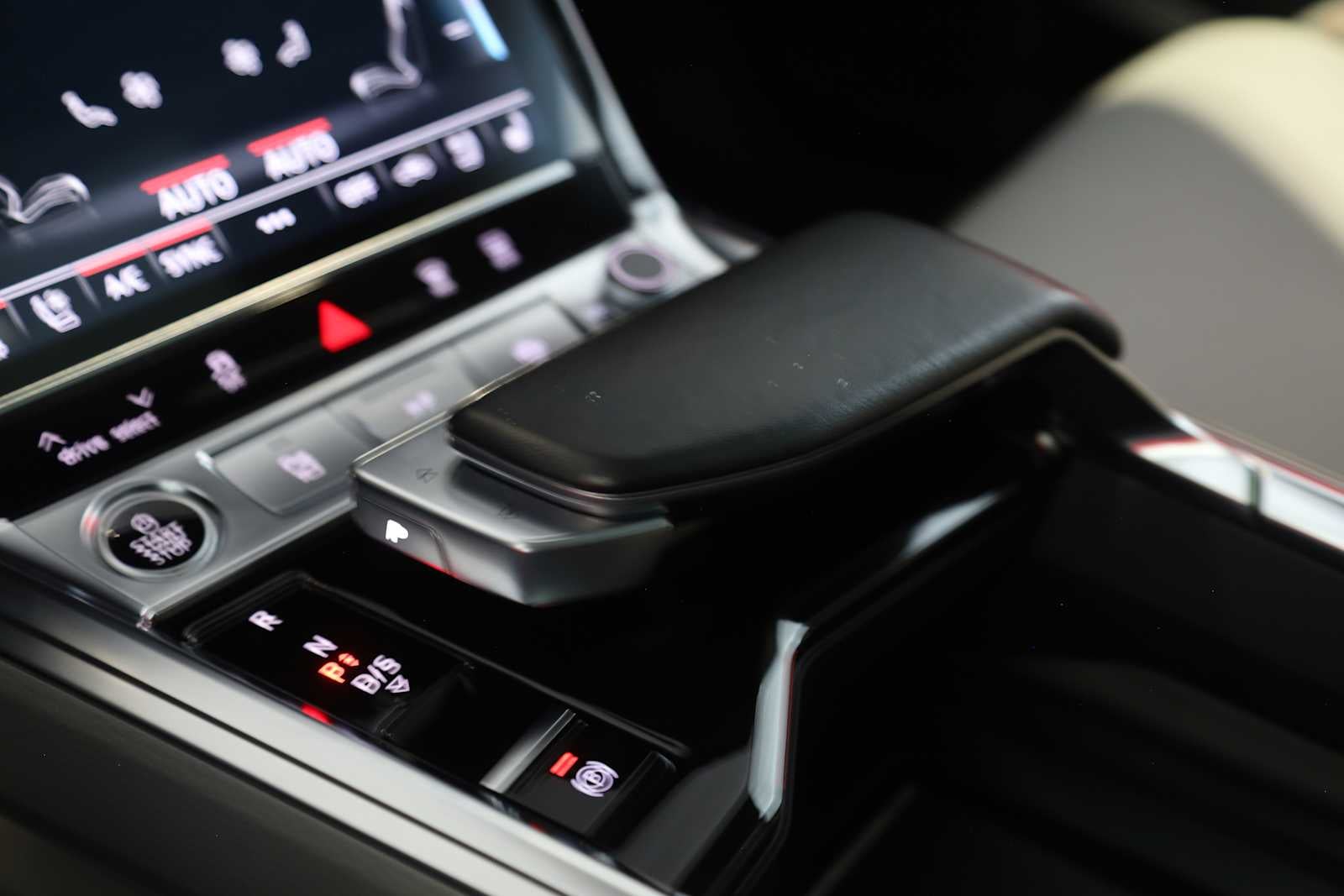 2024 Audi Q8 e-tron Prestige