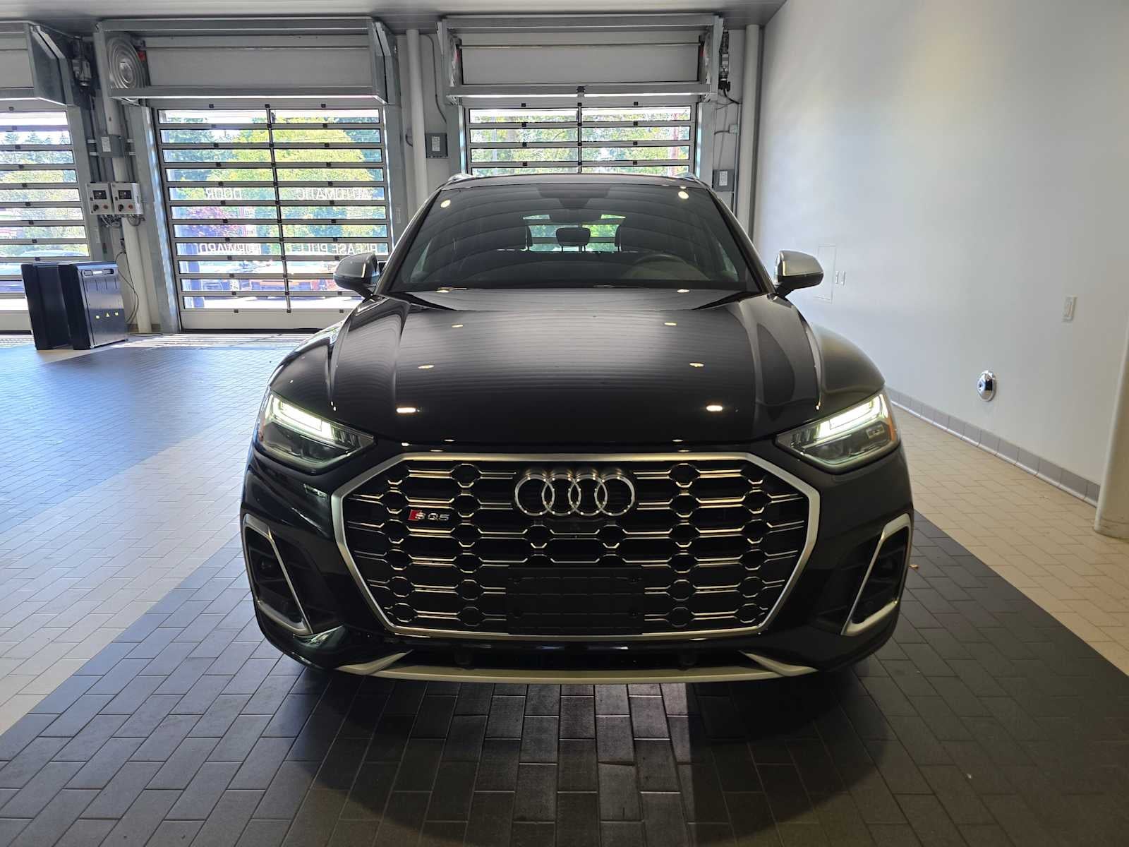 2023 Audi SQ5 Premium Plus