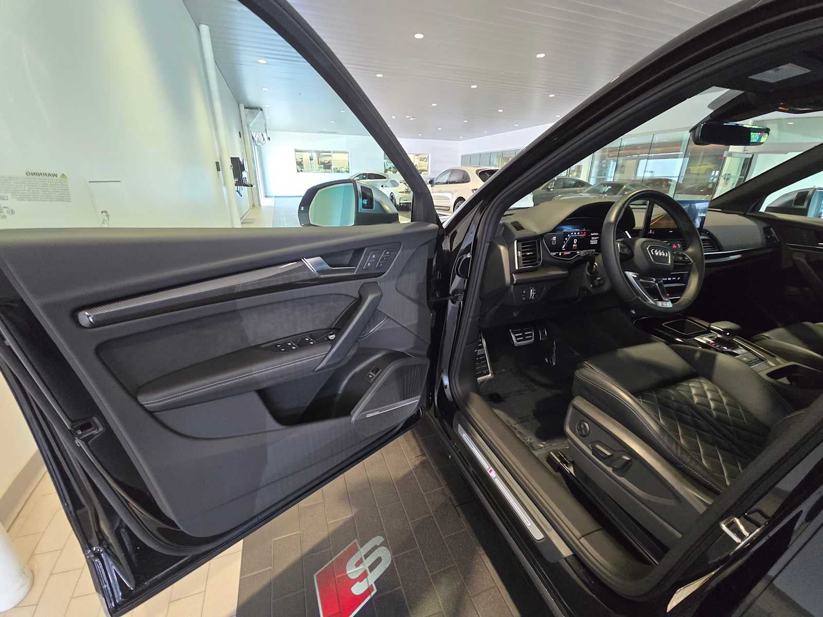 2023 Audi SQ5 Premium Plus