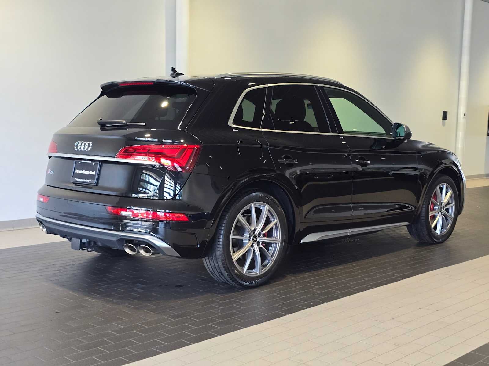 2023 Audi SQ5 Premium Plus