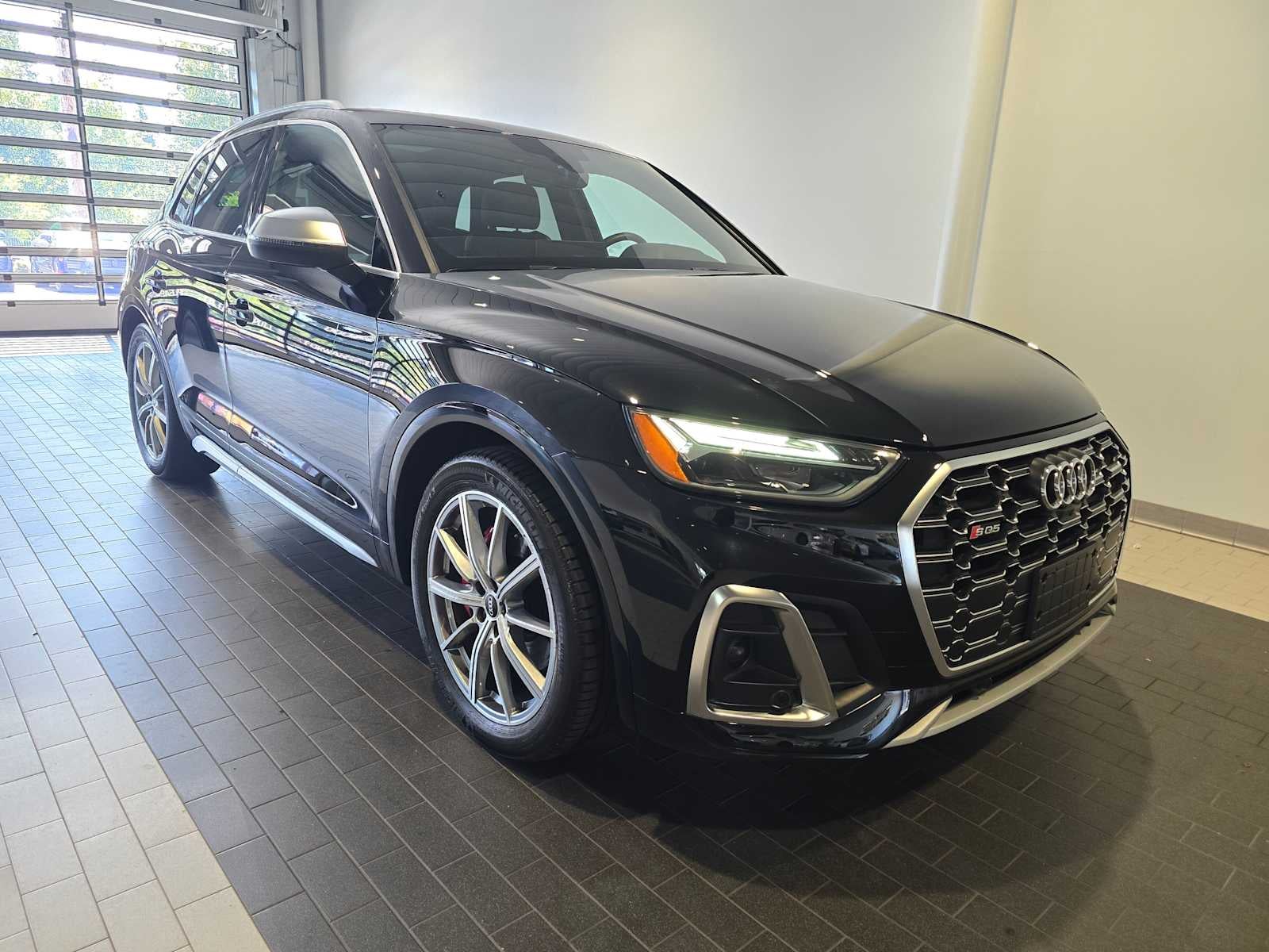2023 Audi SQ5 Premium Plus