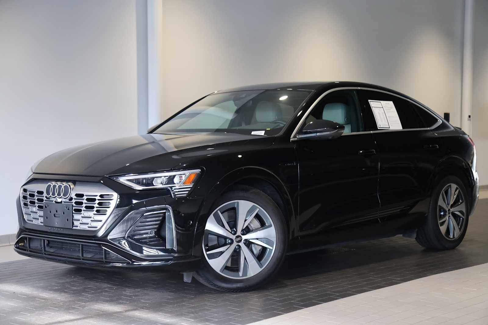 2024 Audi Q8 e-tron Sportback S line Premium Plus