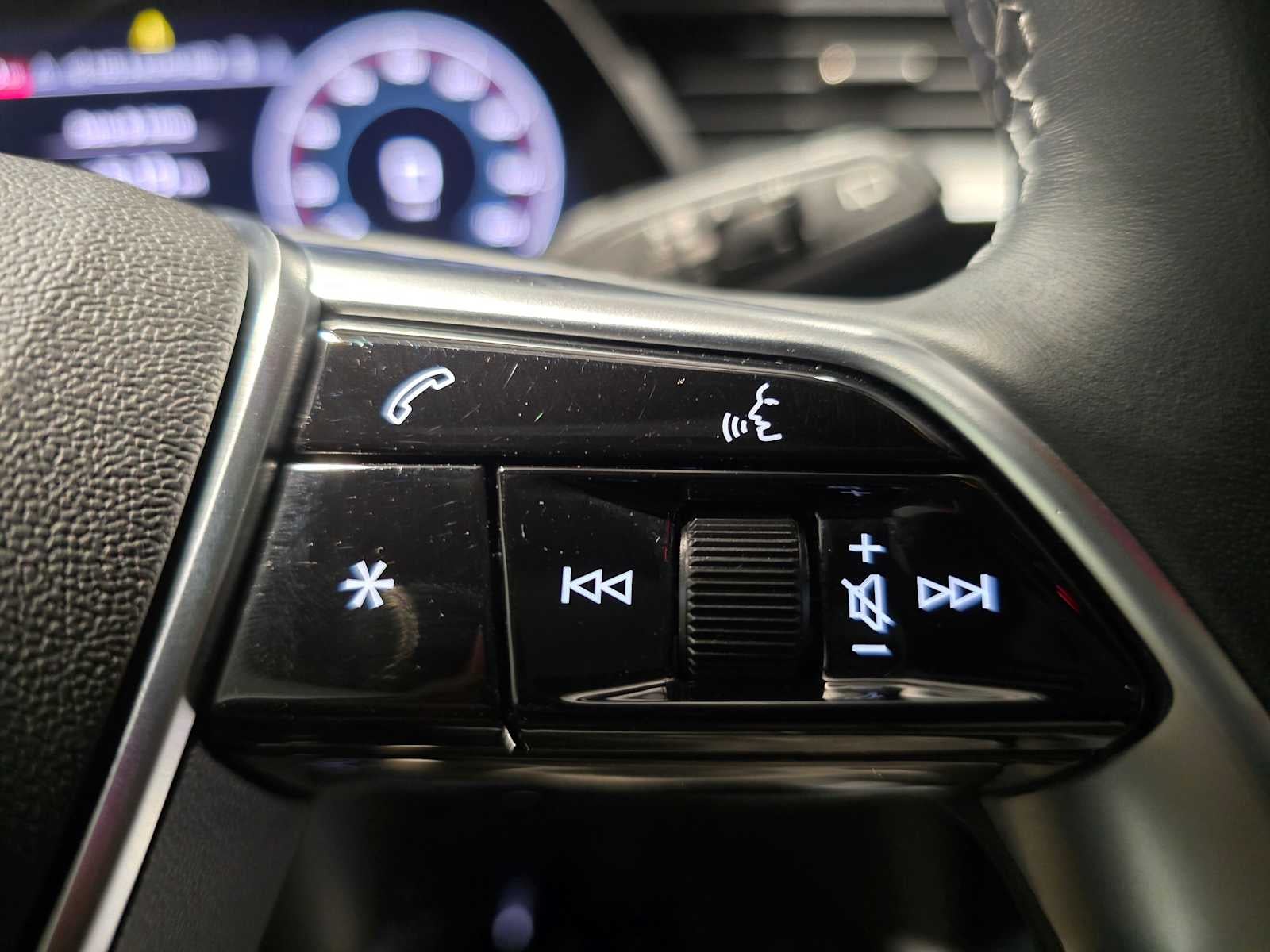 2023 Audi e-tron Premium Plus