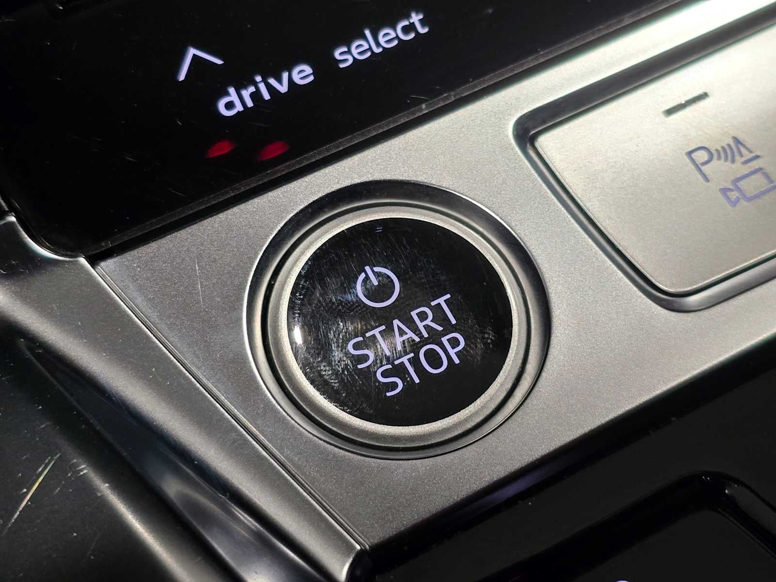 2023 Audi e-tron Premium Plus