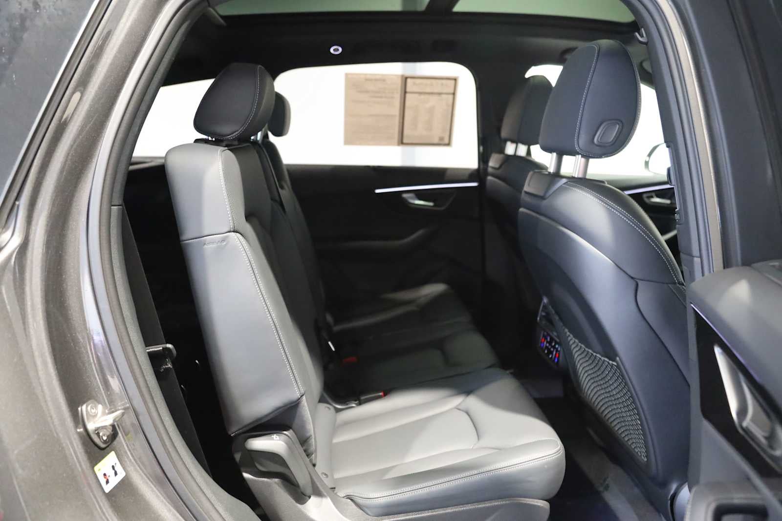 2025 Audi Q7 Prestige