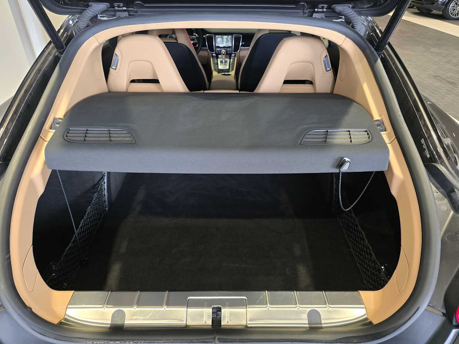 2016 Porsche Panamera Panamera 4 Edition