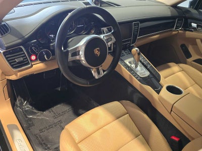 2016 Porsche Panamera Panamera 4 Edition